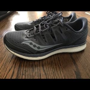Men’s running shoes Saucony